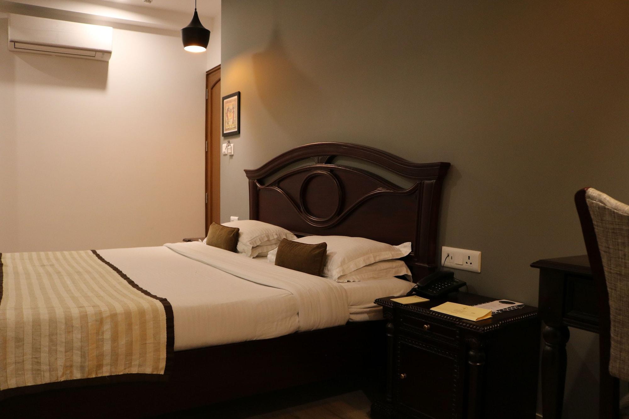 The Park Residency Hotel New Delhi Exterior photo