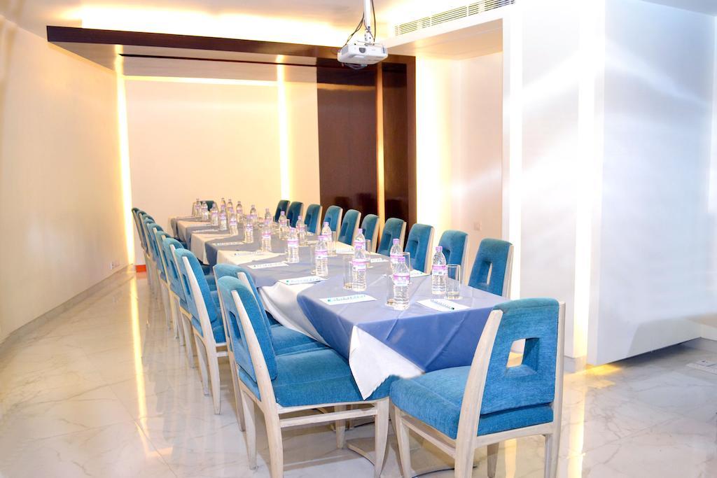 The Park Residency Hotel New Delhi Exterior photo
