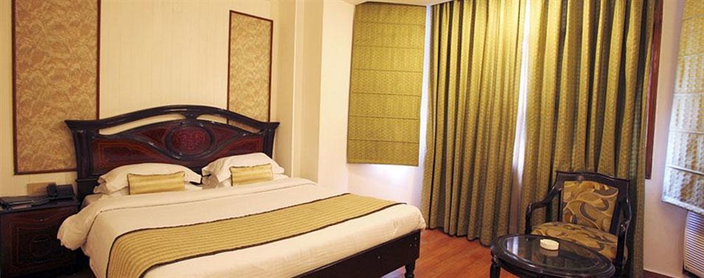The Park Residency Hotel New Delhi Exterior photo