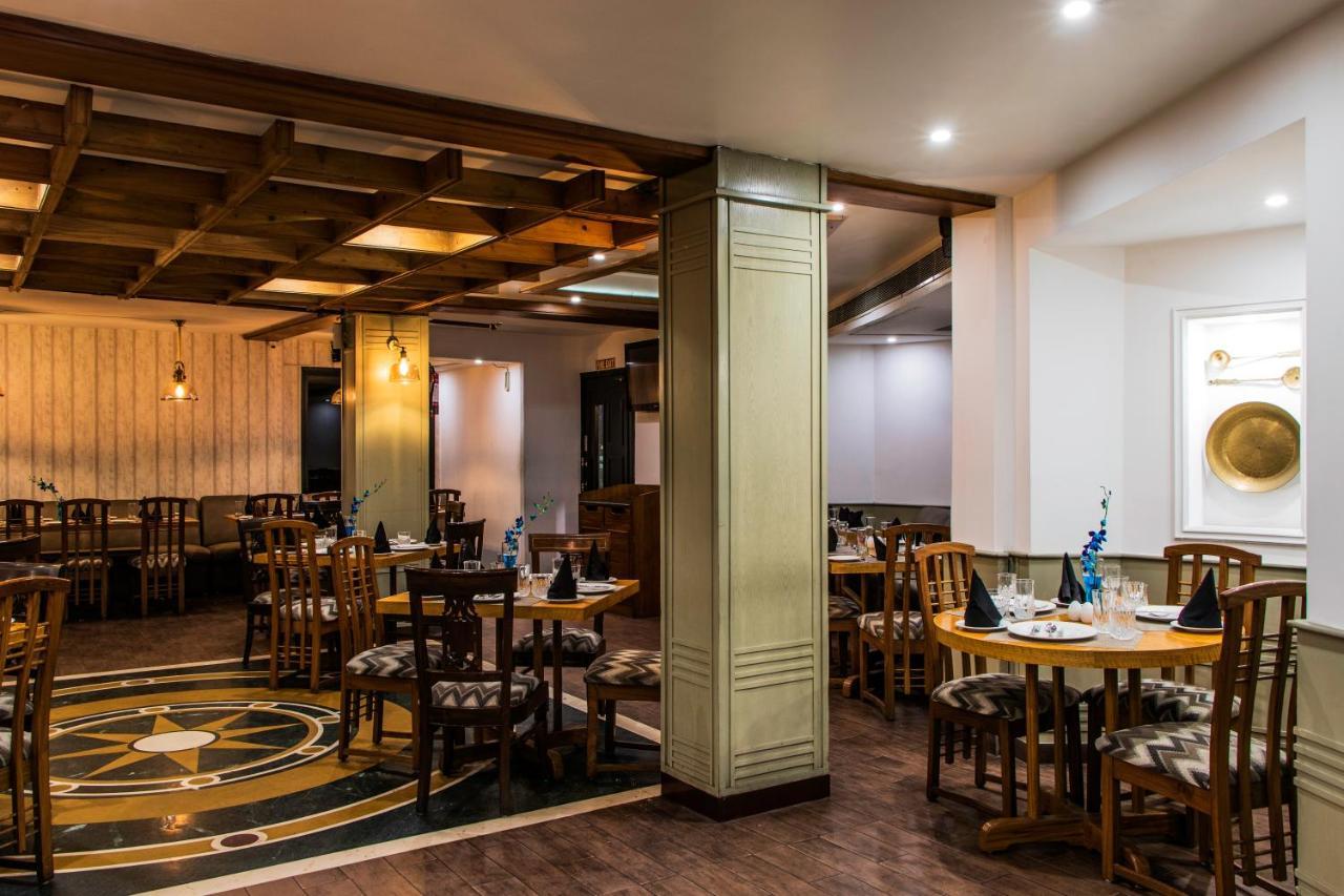 The Park Residency Hotel New Delhi Exterior photo